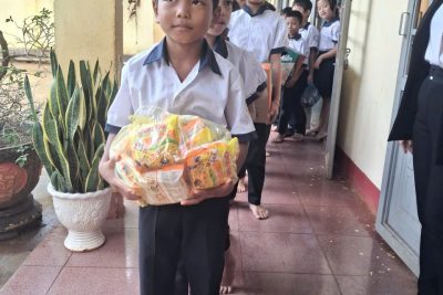 HOẠT ĐÔNGH QUYÊN GÓP ỦNG HỘ BẢO LỤT